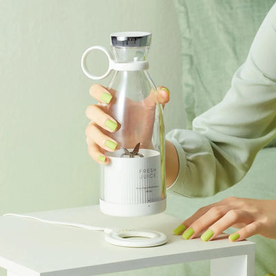 Mini Portable Electric Juicer